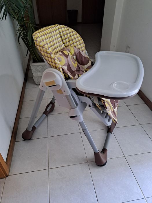 Cadeira  papa chicco em bom estado de uso