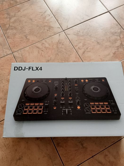 Konsola Pioneer  DDJ-FLX4