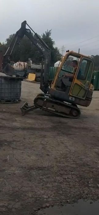 Volvo EC25 Mini Escavadora Giratória 2.5T – Ano 2001 – Engate Rápido