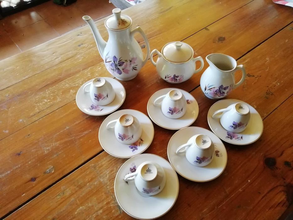 Serviço de café 6 pessoas muito antigo como novo