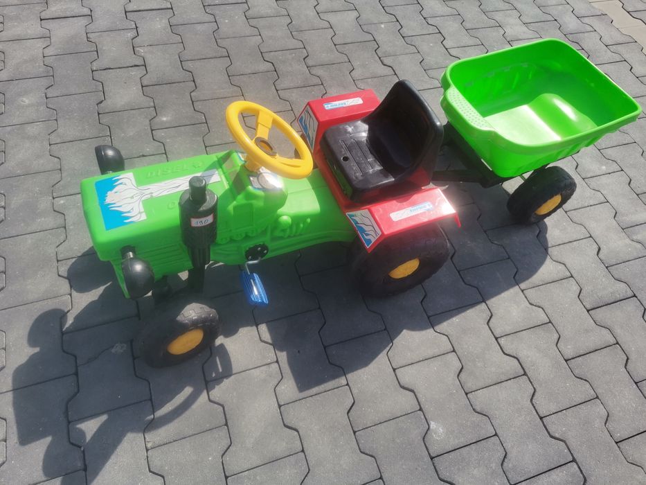 Traktor traktorek na pedały z przyczepką dla dziecka