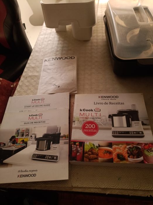Robot de Cozinha Kenwood KCook
Em bom estado.