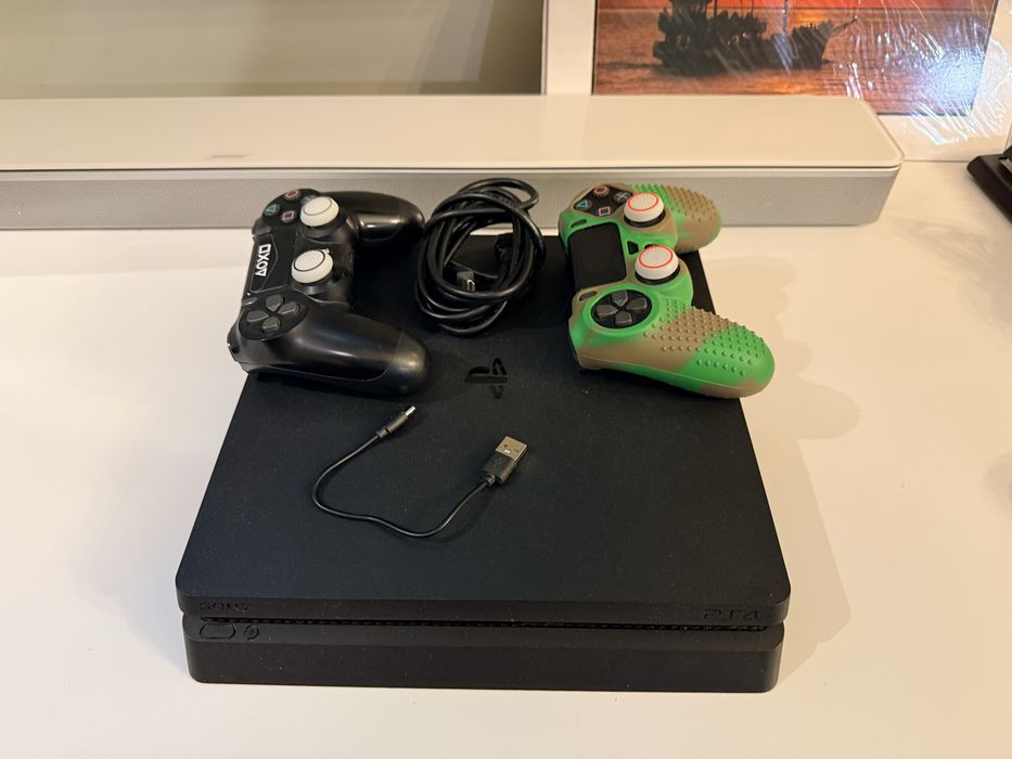 Konsola Sony PS  4 Slim 1 TB