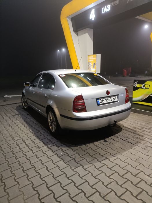 Продам Шкода супер 1.8 турбо