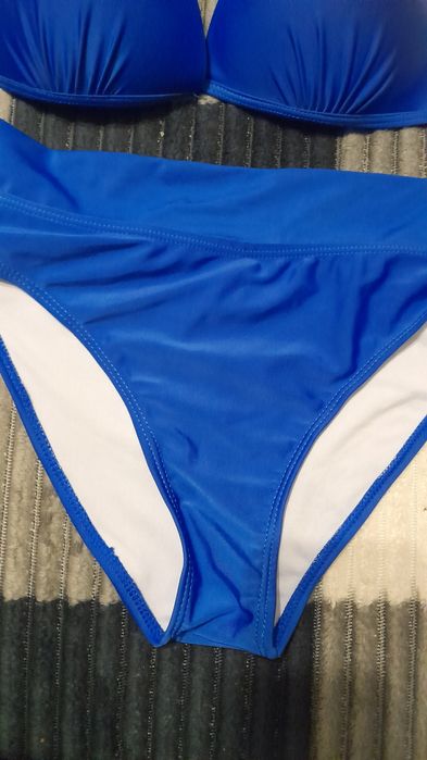 Продам купальник