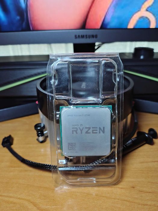Процессор Ryzen 2700 8/16 AM4 + боксовый кулер и термопаста