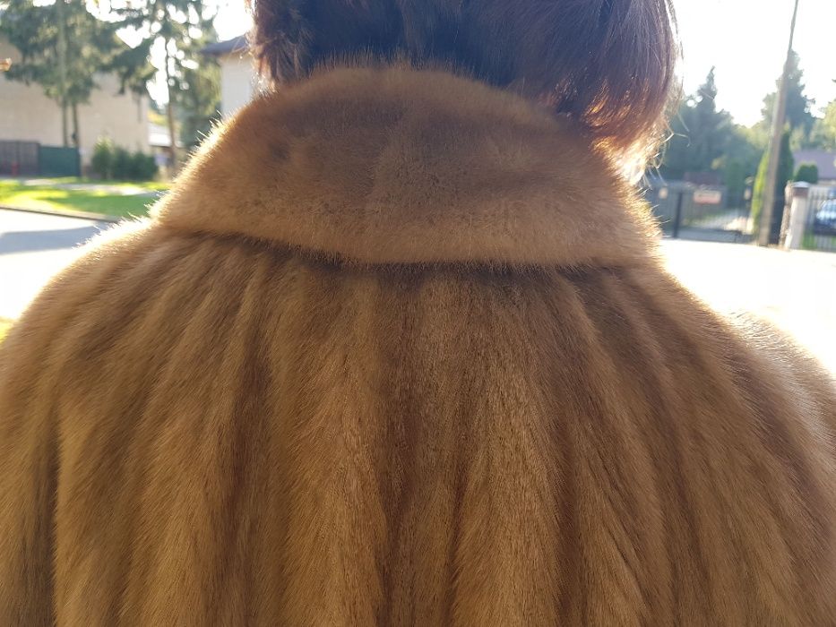 Naturalne futro z norek