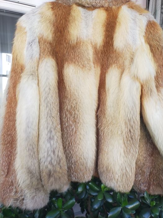 Продам полушубок с лисы.