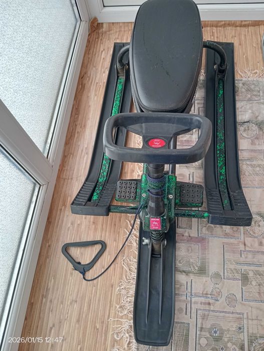 Дитячі санки снігоход