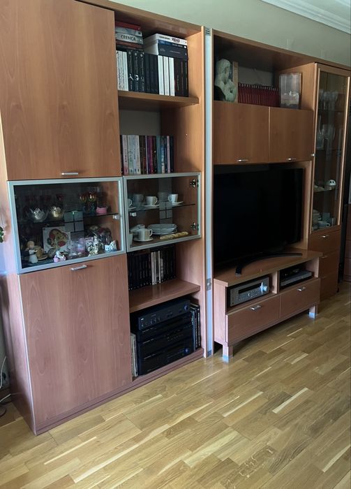 Conjunto de móveis de sala em madeira de cerejeira