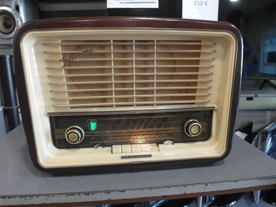 Rádio Válvulas c/FM completamente Restaurado Anos 50