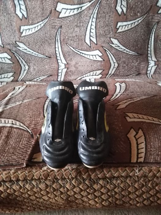 Продам мужская спортивная обувь