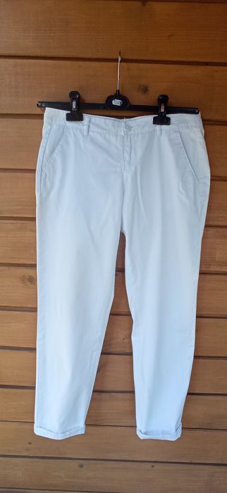 Białe spodnie Chino United Colors of  Benetton