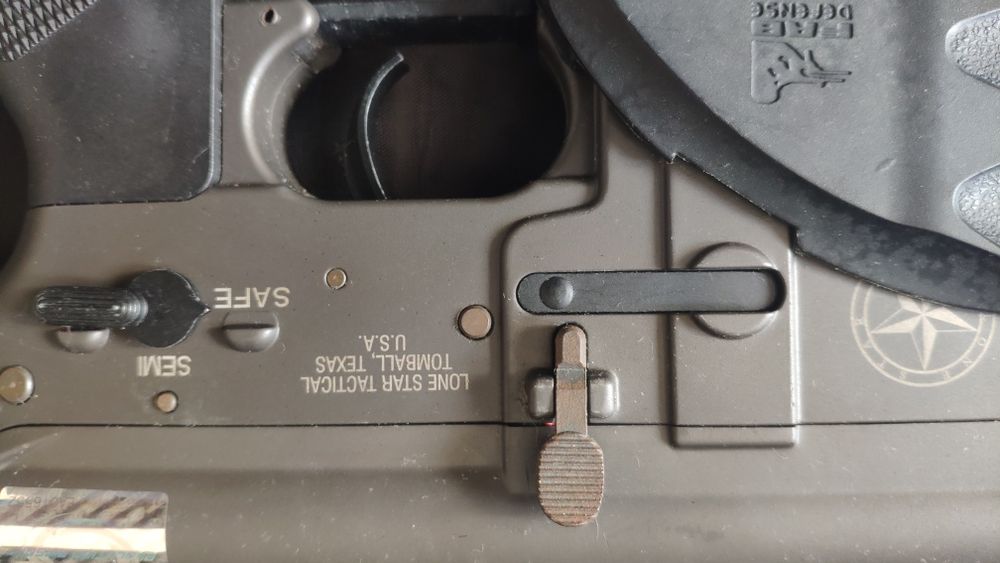 M4 Airsoft Lone Star SBR com material