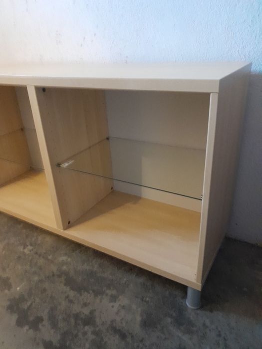 Estante ikea com prateleiras