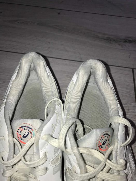 Buty halowe ASICS Netburner Ballstic rozm. 41,5