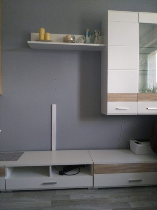 Meble wiszące do salonu białe wysoki połysk Black Red White