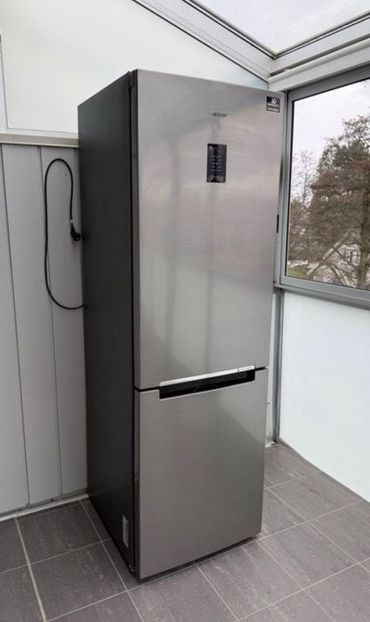 Двокамерний холодильник  Samsung RB26DER з Німеччини