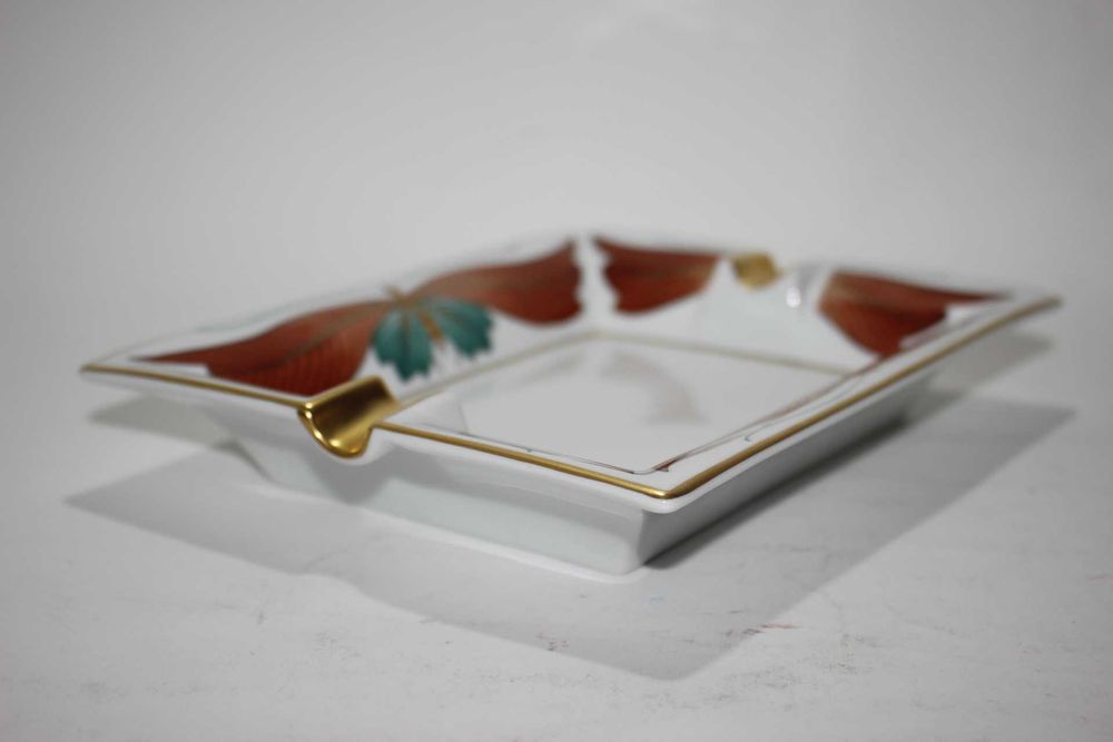 Cinzeiro Porcelana-Vista Alegre-Manufactura-Mariposa-Vermelho Dourado