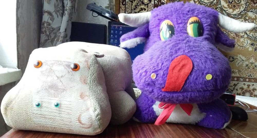Большие мягкие игрушки. Корова и бегемот