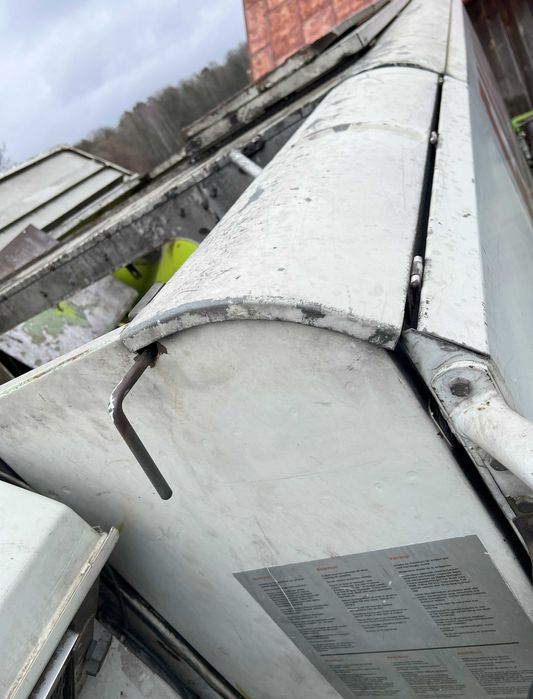 Osłona zbiornika ziarna kombajn claas Dominator 112CS,  Commandor inn