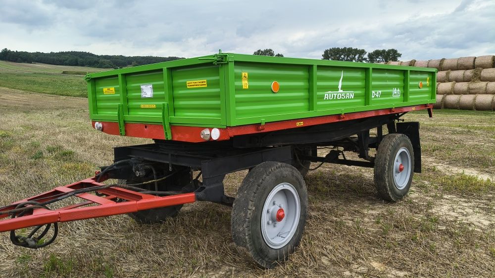 Przyczepa rolnicza wywrotka D-47 Sanok Autosan