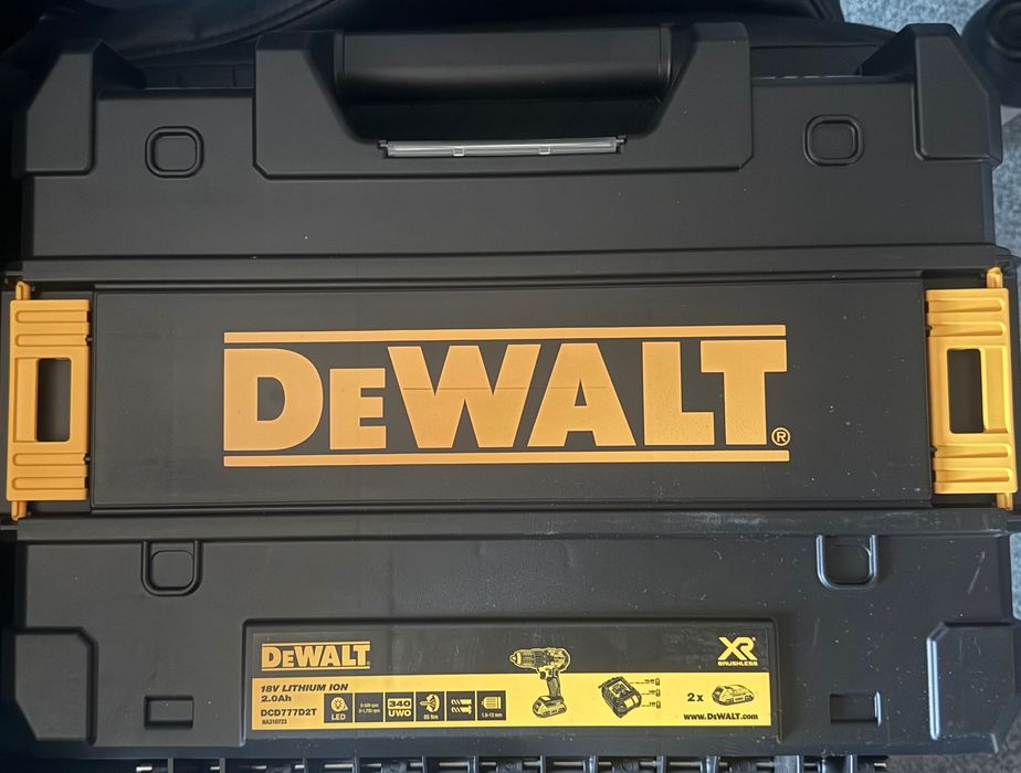 DeWALT DCD777d2t
