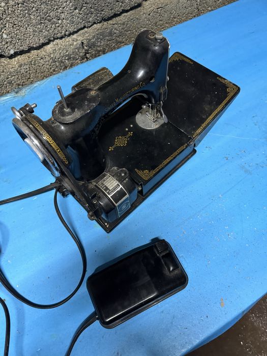 Maquina de costura Antiga