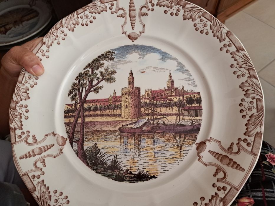 Dois pratos decorativos de ceramica da Cartucha