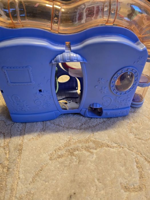 Little Pet 4 figurki plus domek Lovin Playhause