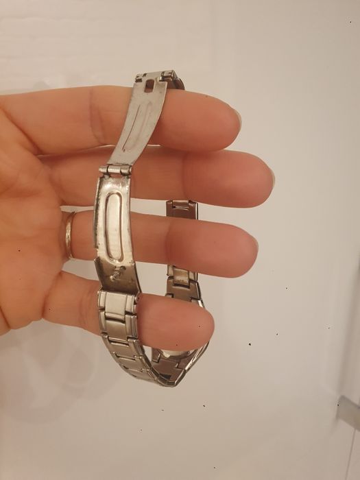 Elegancki damski zegarek Lorus na bransoletce