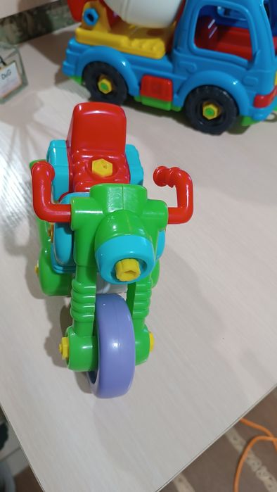 Іграшки дитячі, техніка для хлопчика.