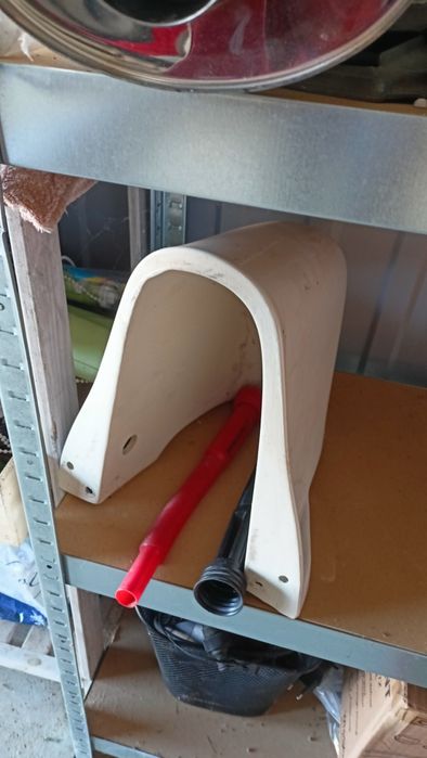 Nowa umywalka z postumentem szerokość 60 cm