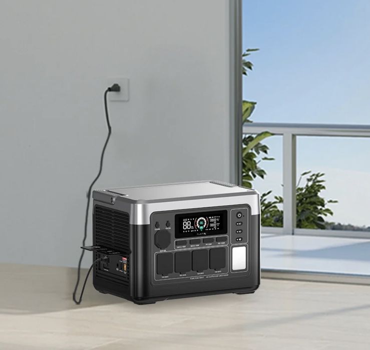 В наявновсті зарядна станція OUKITEL P1000 Plus 1800 Вт/1000 Вт·год