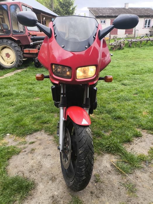 Yamaha fzs 600  lusterka szyba stelaże wypelnienia licznik