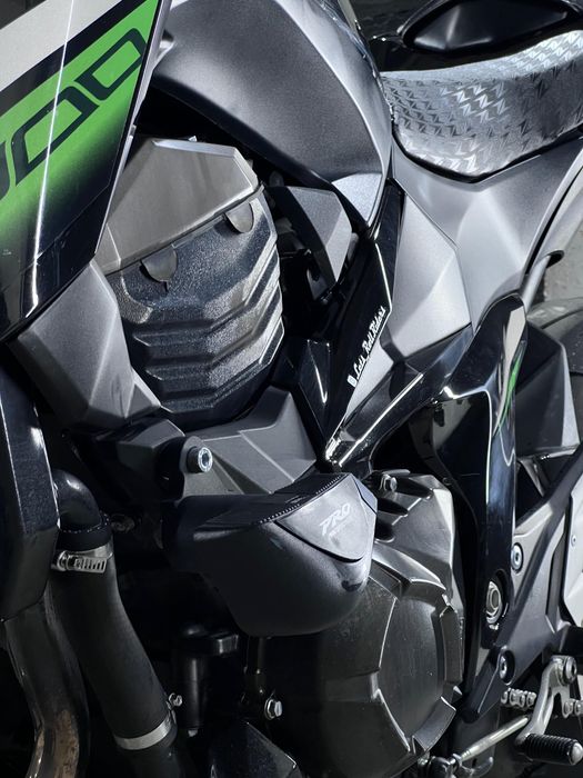 Kawasaki Z800 800cc – Revisão Feita, Pneus Novos, Excelente Estado