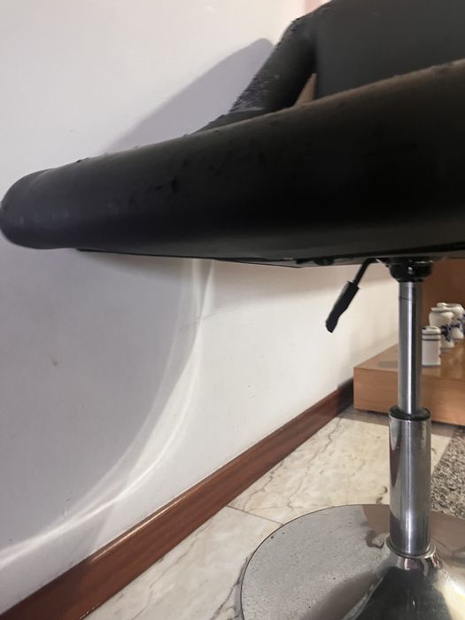 Cadeira de escritorio para restauro