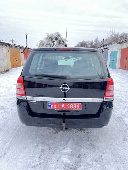 Свіжопригнаний Опель Зефіра з Німеччини