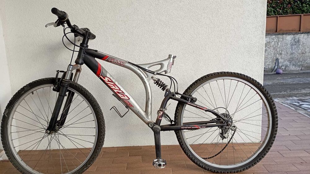 Bicleta usada SIRLA - bom estado.