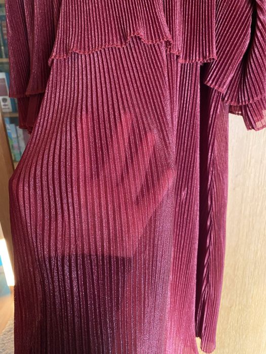 bordowa sukienka Boohoo