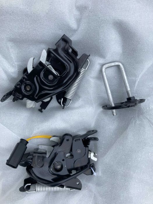 Замки капота L/R G30G31F90G32G11G12G14G15G16G02F9F98G06G07F30G20 BMW