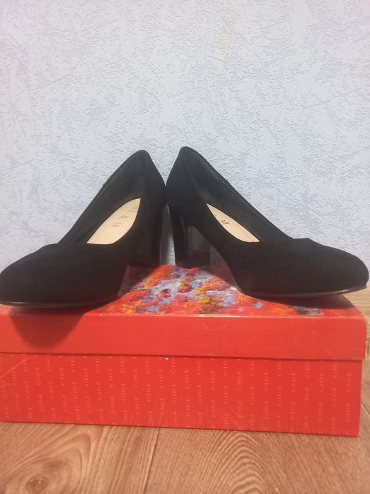 Оригінальні жіночі туфлі 39 розміру