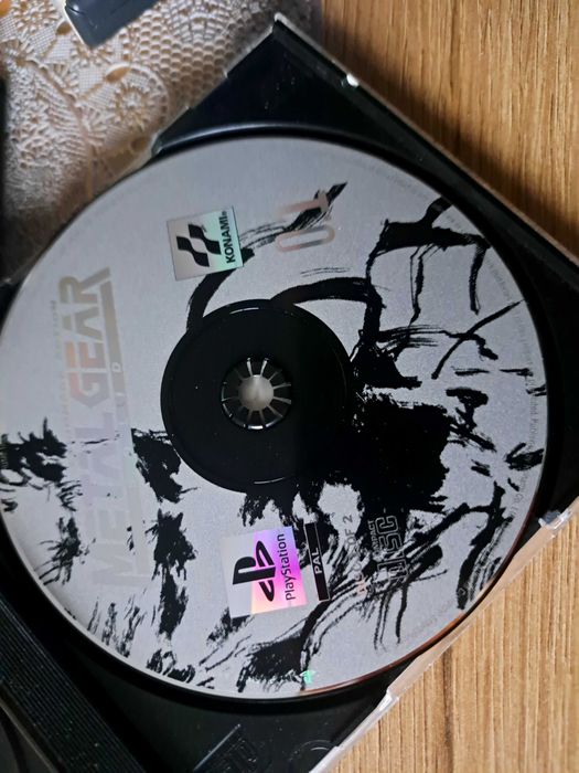 Sprzedam gre Metal gear solid Ps1