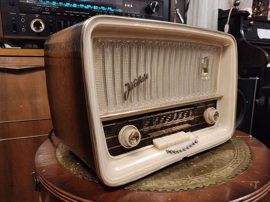 Radio lampowe Telefunken Jubilate 88-101 FM