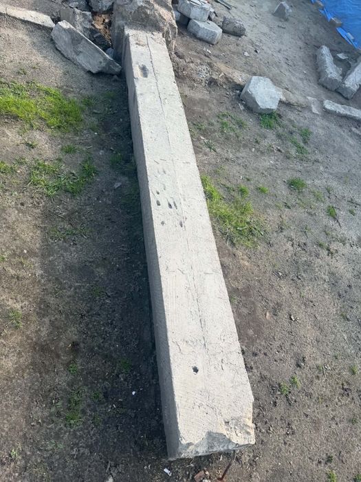 oddam słupy betonowe 300x30x30 zbrojone