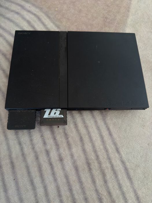 Ps2 com 2 comandos e cabos