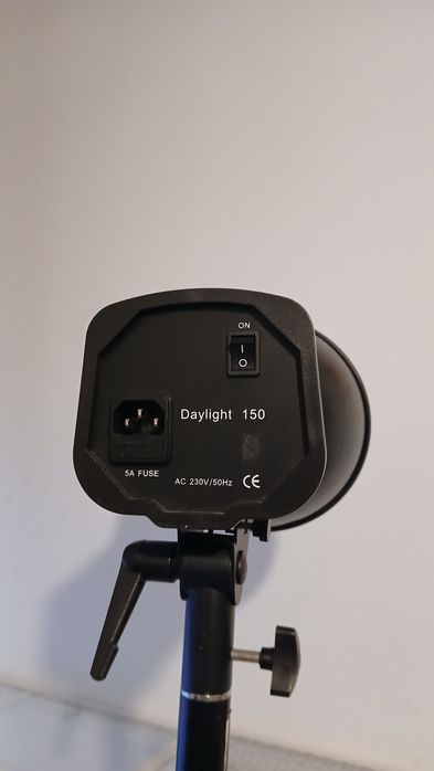 Projetor luz contínua walimex daylight 150 + tripé