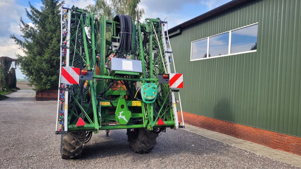 Opryskiwacz Amazone 3000l 24m lance