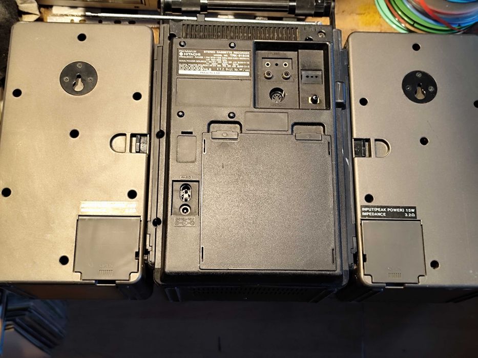 radiomagnetofon Hitachi TRK-9150E