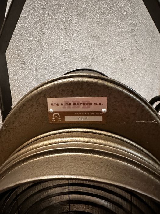 Refletor/Projetor DAB teatro/cinema